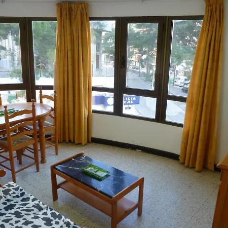 Estirpe, 3º-5 Apartman *