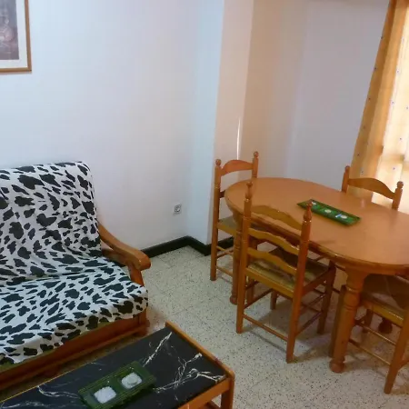 Estirpe, 3º-5 Apartman *
